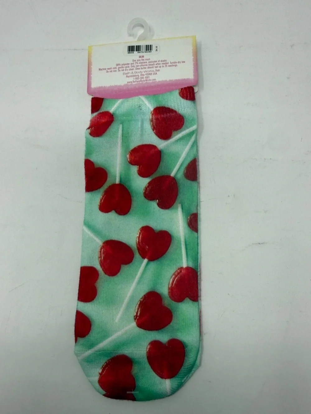 Bath & Body Works women’s Mint Lounge Socks with Red Hearts. one Size